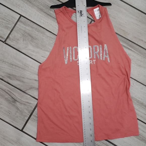 Victoria Sport open backntank top. - Picture 4 of 10